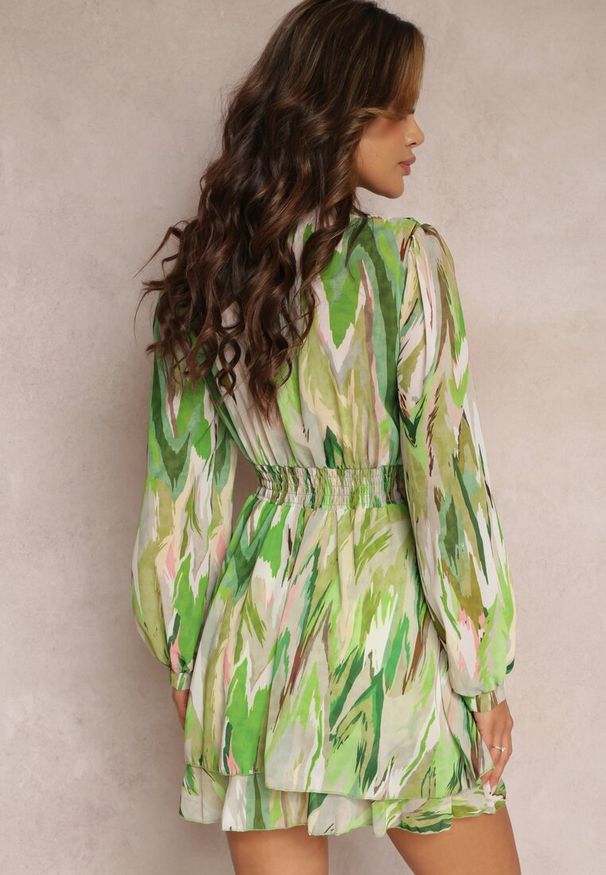 Renee - Zielona Kopertowa Sukienka Breyera Mini z Ozdobnym Wiązaniem i Długim Rękawem. Kolor: zielony. Materiał: materiał. Długość rękawa: długi rękaw. Sezon: wiosna, lato. Typ sukienki: kopertowe. Długość: mini