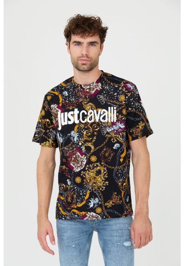 Just Cavalli - JUST CAVALLI T-shirt czarny R Print Iconic Schields. Kolor: czarny. Wzór: nadruk