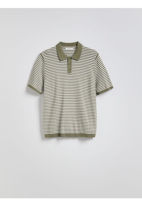 Reserved - Sweter polo z wiskozą - zielony. Typ kołnierza: polo. Kolor: zielony. Materiał: wiskoza