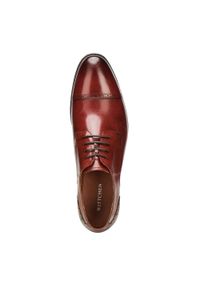Wittchen - Męskie buty do garnituru z dziurkowaniem. Kolor: czerwony. Materiał: skóra. Wzór: ażurowy. Styl: elegancki #3