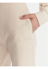 Guess Spodnie dresowe V6RB03 KD761 Kremowy Wide Leg. Kolor: kremowy. Materiał: bawełna #4