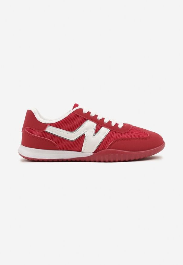 Renee - Czerwone Sneakersy Typu Klasyczne Tenisówki Zdobione Przeszyciami Elanioria. Okazja: na co dzień, do pracy. Zapięcie: sznurówki. Kolor: czerwony. Materiał: koronka, jeans. Wzór: aplikacja. Obcas: na obcasie. Wysokość obcasa: niski