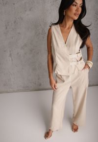 Renee - Jasnobeżowy Komplet Garniturowy Spodnie Wide Leg i Kamizelka z Paskami z Klamrami Sartora. Kolor: beżowy #1