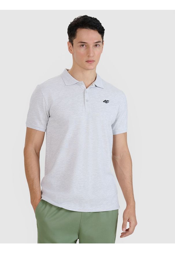 4f - 4F Koszulka polo regular męska - szara XXL. Okazja: na co dzień. Typ kołnierza: polo. Kolor: szary. Materiał: dzianina, jersey, bawełna. Wzór: gładki, ze splotem. Styl: casual, klasyczny, sportowy
