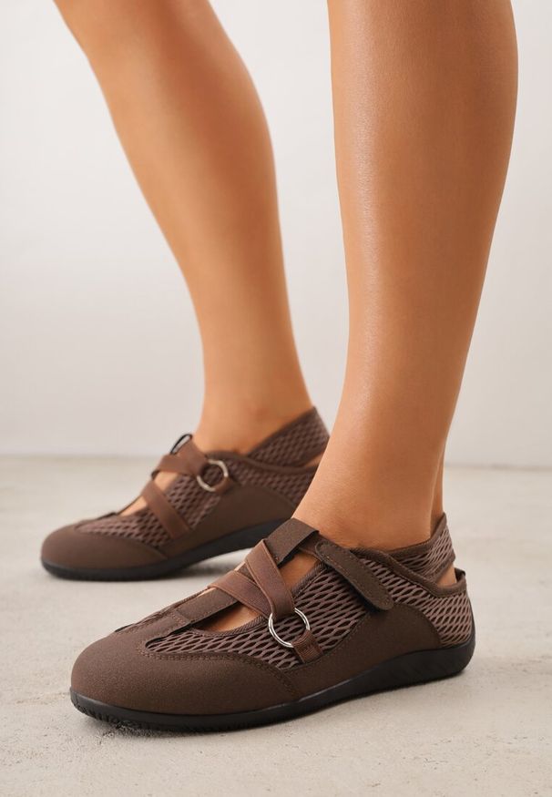 Renee - Brązowe Sneakeriny z Siateczki z Zapięciem na Rzep Vianate. Okazja: na co dzień. Zapięcie: rzepy. Kolor: brązowy. Materiał: skóra, koronka