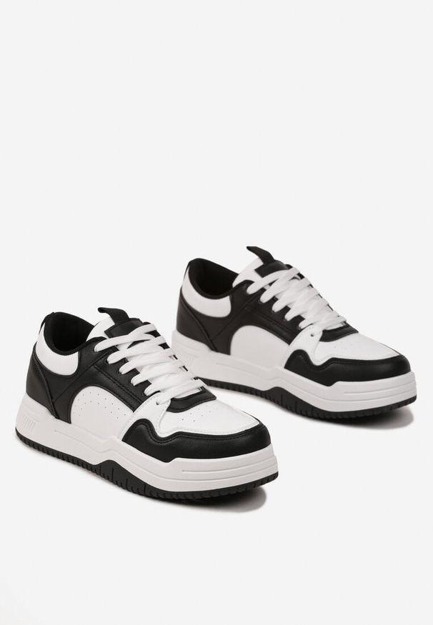 Born2be - Czarno-Białe Sneakersy Przed Kostkę z Ozdobnymi Wstawkami Armine. Wysokość cholewki: przed kostkę. Kolor: czarny