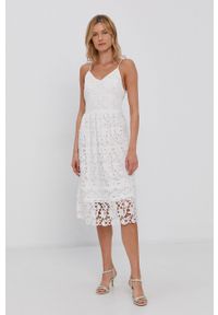 Vero Moda Sukienka kolor biały midi rozkloszowana. Kolor: biały. Długość rękawa: na ramiączkach. Długość: midi #4