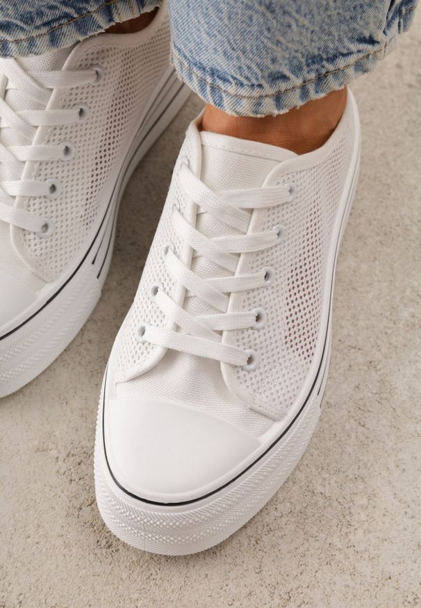 Born2be - Białe Trampki na Grubej Podeszwie z Plecioną Cholewką Nalivera. Okazja: na co dzień. Kolor: biały. Materiał: skóra, jeans. Szerokość cholewki: normalna. Styl: casual, rockowy