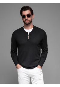 Ombre Clothing - Męski sweter z wiskozą i rozpinanym dekoltem – czarny V2. Typ kołnierza: kołnierzyk stójkowy. Kolor: czarny. Materiał: wiskoza. Wzór: gładki, aplikacja, ze splotem. Styl: elegancki #10