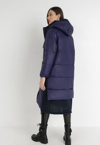 Born2be - Granatowa Kurtka Sephoya. Kolor: niebieski. Długość rękawa: długi rękaw. Długość: długie. Wzór: aplikacja. Sezon: zima #3
