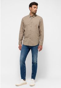Mustang - Męska Koszula MUSTANG Elmore Allover Print on Beige 1015906 12672. Okazja: na co dzień. Typ kołnierza: kołnierzyk klasyczny. Materiał: bawełna. Długość: długie. Wzór: grochy, nadruk. Styl: klasyczny, casual, elegancki #5