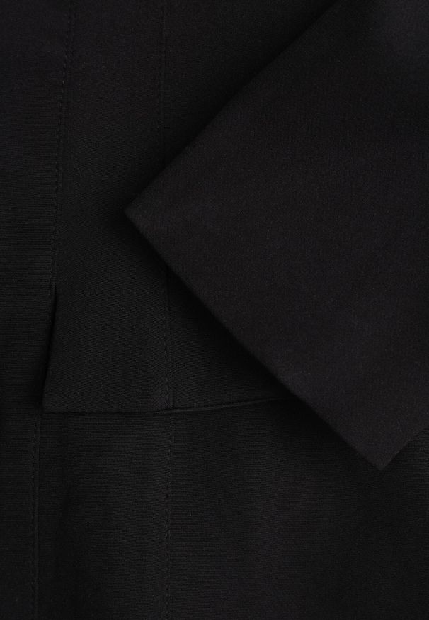 Born2be - Czarna Elegancka Sukienka VICES o Trapezowym Kroju z Imitacją Kieszeni Amaliete. Okazja: na spotkanie biznesowe. Kolor: czarny. Typ sukienki: trapezowe. Styl: elegancki