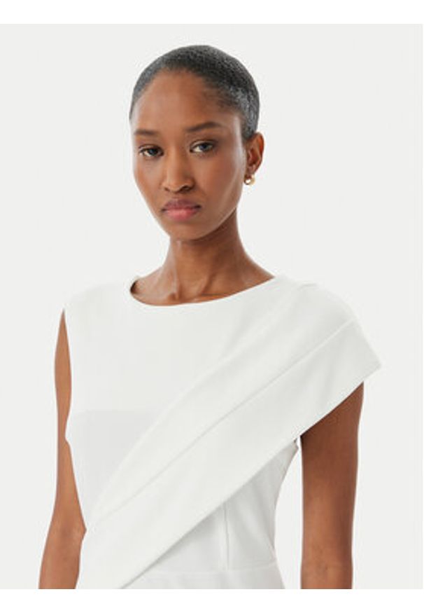 Rinascimento Sukienka koktajlowa CFC0019923002 Biały Regular Fit. Kolor: biały. Materiał: syntetyk. Styl: wizytowy