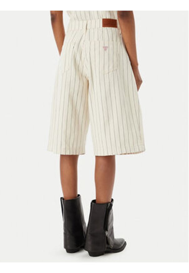 Guess Jeans Szorty jeansowe W6GDY5 D7961 Écru Loose Fit. Kolor: kremowy. Materiał: bawełna