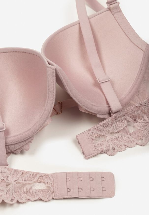 Renee - Jasnofioletowy Biustonosz Push-Up z Koronką i Wycięciem z Przodu Sariaris. Kolor: fioletowy. Materiał: koronka. Rodzaj stanika: push-up. Wzór: koronka