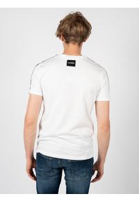 Les Hommes T-shirt | LF224100-0700-1009 | Round Neck | Mężczyzna | Biały. Okazja: na co dzień. Kolor: biały. Materiał: bawełna. Wzór: aplikacja. Styl: casual