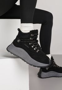 Born2be - Czarne Sportowe Sneakersy Śniegowce Vices na Grubej Podeszwie Nellsana. Okazja: na co dzień. Kolor: czarny. Materiał: jeans. Szerokość cholewki: normalna. Wzór: aplikacja