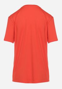 Born2be - Czerwony Bawełniany T-shirt o Luźnym Kroju z Krótkim Rękawem Adalria. Okazja: na co dzień. Kolor: czerwony. Materiał: bawełna. Długość rękawa: krótki rękaw. Długość: krótkie. Styl: casual, klasyczny, elegancki #5