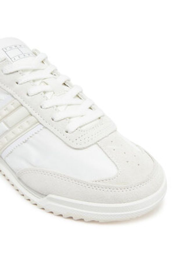 Tommy Jeans Sneakersy Tjw Retro Runner Cleated EN0EN02717 Biały. Kolor: biały. Materiał: zamsz, skóra