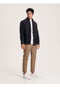 Reserved - Spodnie chino slim fit - brązowy. Kolor: brązowy. Materiał: bawełna