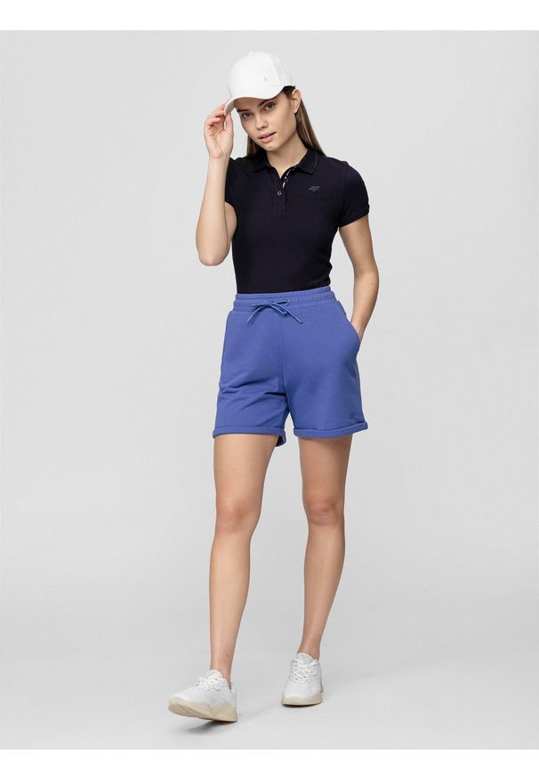 4f - 4F Koszulka polo damska - granatowa XS. Okazja: na co dzień. Typ kołnierza: polo. Kolor: niebieski. Materiał: dzianina, elastan, bawełna, materiał. Długość rękawa: krótki rękaw. Wzór: jednolity, ze splotem. Styl: casual, klasyczny, sportowy