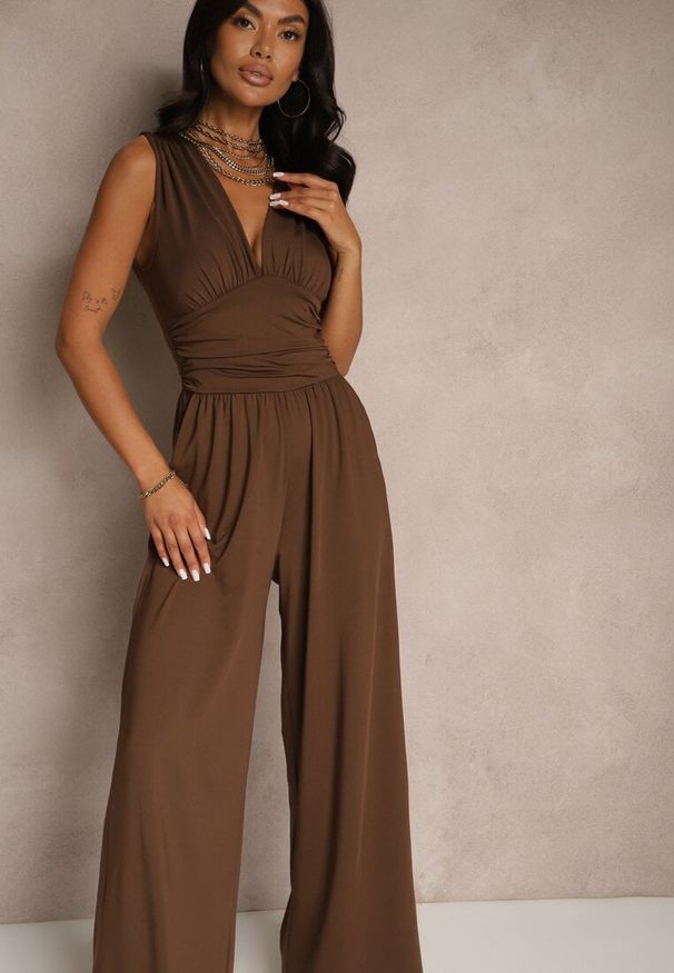 Renee - Brązowy Taliowany Kombinezon Wide Leg z Wiskozą Baniselia. Okazja: na co dzień. Kolor: brązowy. Materiał: wiskoza. Styl: elegancki, casual