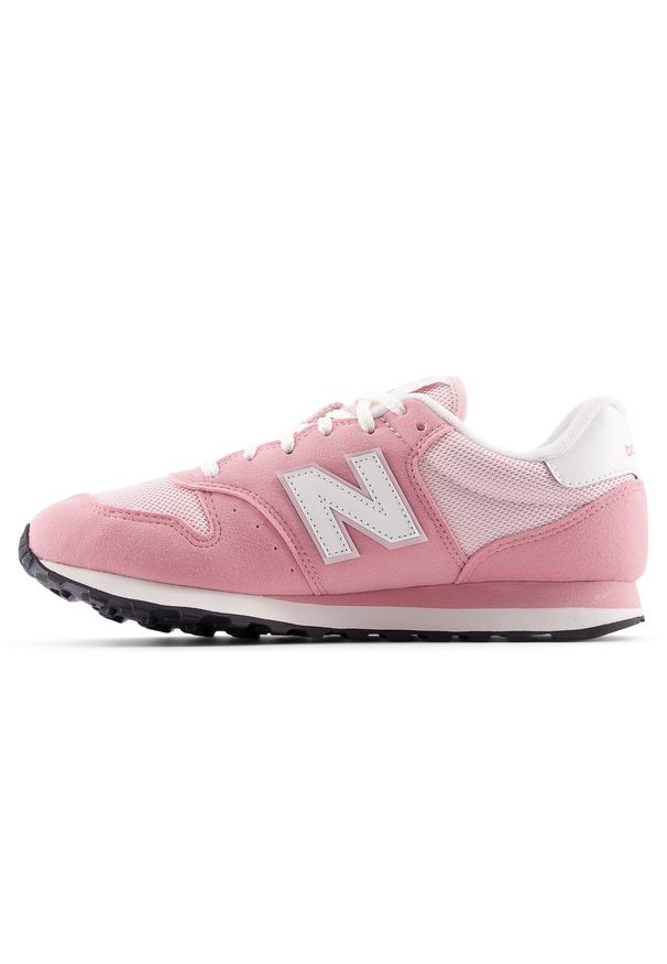 Buty damskie New Balance GW500PKS - różowe. Okazja: na spacer, na co dzień. Kolor: różowy. Materiał: dresówka, jeans, zamsz, materiał, guma. Szerokość cholewki: normalna. Obcas: na płaskiej podeszwie. Sport: turystyka piesza