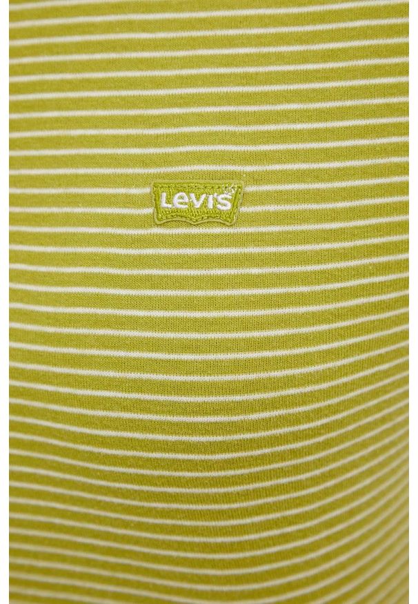 Levi's® - Levi's t-shirt bawełniany kolor zielony. Okazja: na co dzień, na spotkanie biznesowe. Kolor: zielony. Materiał: bawełna. Długość rękawa: krótki rękaw. Długość: krótkie. Styl: biznesowy, casual