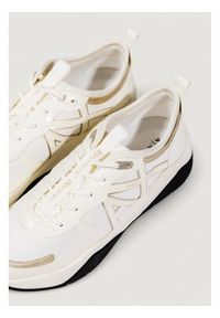 Armani Exchange Sneakersy XDX039 XV311 MZ128 Écru. Materiał: materiał #3