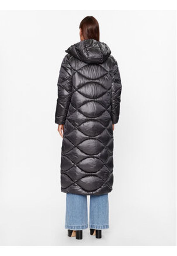 Save The Duck Kurtka zimowa Nepeta D41400W GLAM17 Czarny Regular Fit. Kolor: czarny. Materiał: syntetyk. Sezon: zima