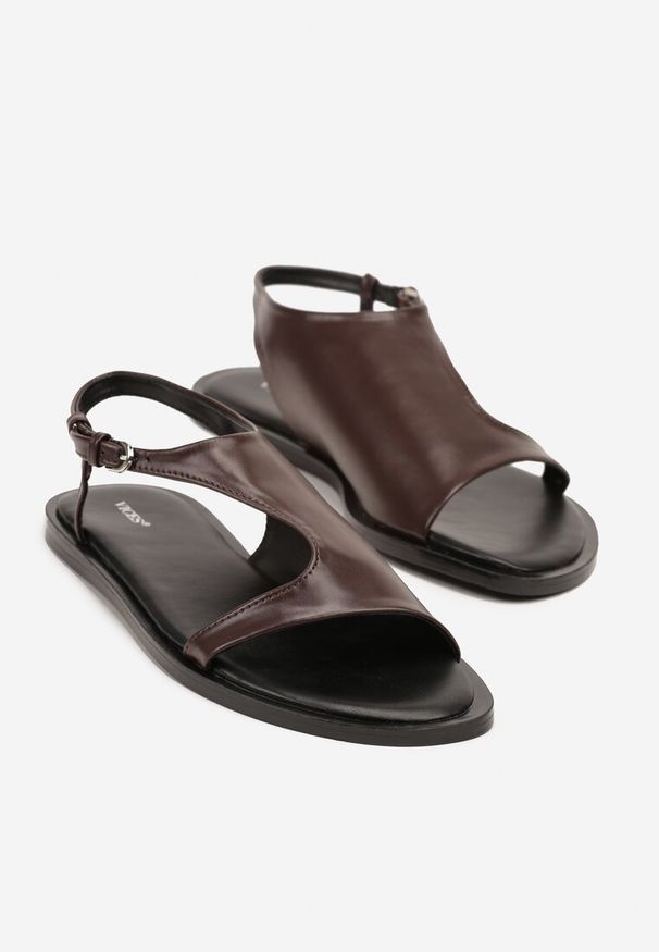 Born2be - Brązowe Sandały Vices z Asymetryczną Cholewką Merira. Okazja: na imprezę, na co dzień. Kolor: brązowy. Sezon: lato. Styl: elegancki, casual, klasyczny