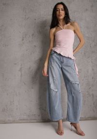 Renee - Niebieskie Asymetryczne Jeansy Balloon z Bawełny z Przetarciami i Dziurami Nedissa. Okazja: na co dzień. Kolor: niebieski. Długość: krótkie. Styl: casual #2