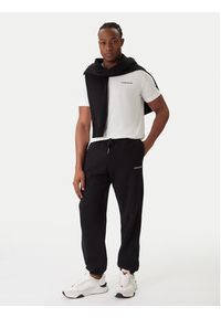 Guess Jeans Spodnie dresowe M6RB70 KCPR1 Czarny Regular Fit. Kolor: czarny. Materiał: bawełna #2