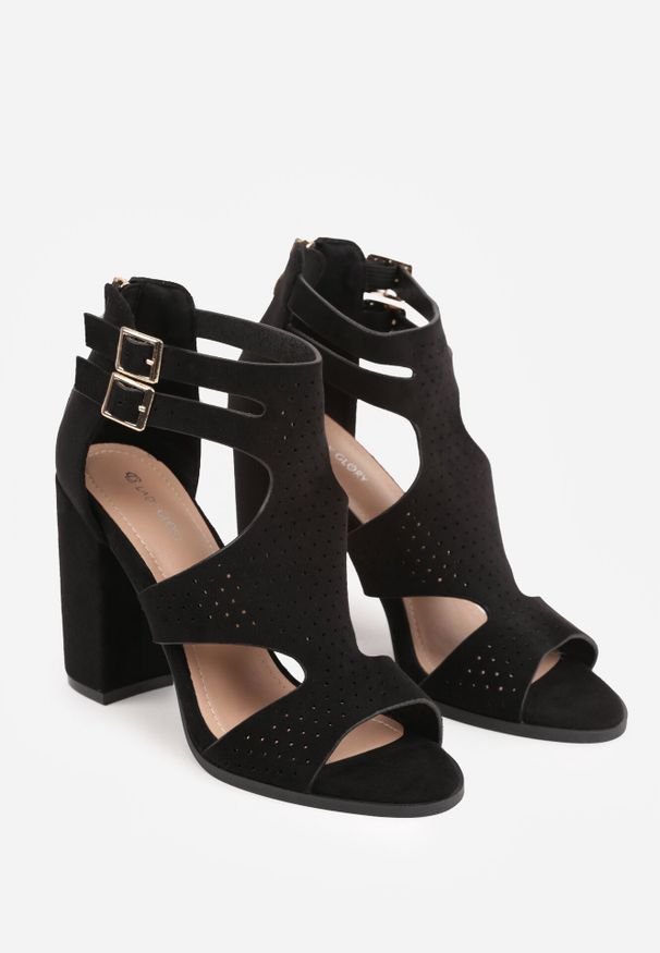 Born2be - Czarne Sandały na Słupkowym Obcasie Perforacją z Imitacji Zamszu Lyrique. Okazja: na spotkanie biznesowe, na spacer. Kolor: czarny. Materiał: zamsz. Obcas: na obcasie. Styl: biznesowy, elegancki. Wysokość obcasa: średni