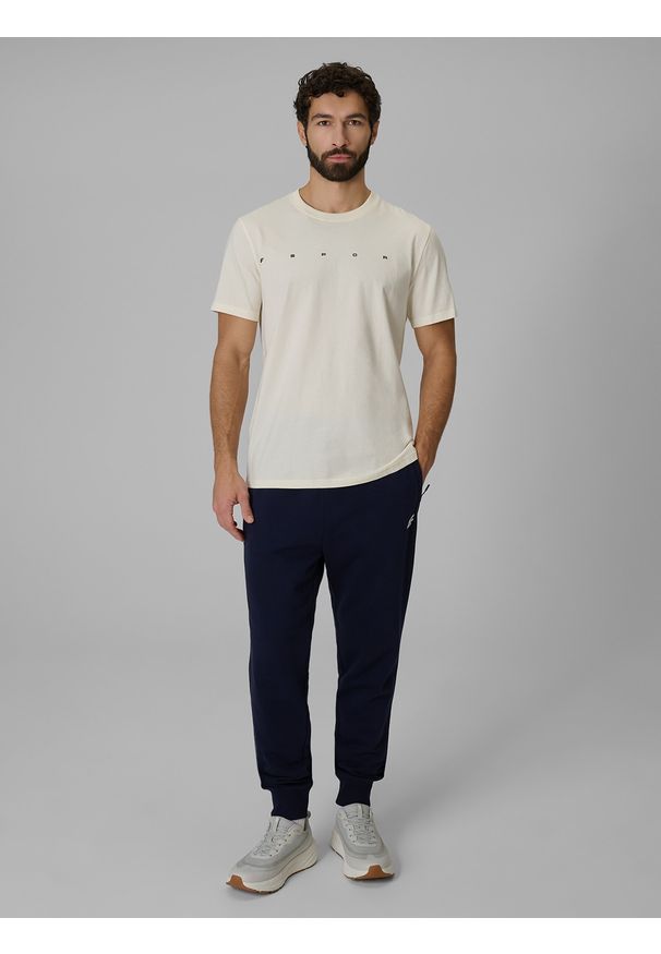 4f - 4F Spodnie dresowe joggery męskie - granatowe M. Kolor: niebieski. Materiał: dresówka. Sport: fitness, turystyka piesza