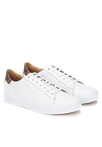 Sneakersy Kazar Borneo 60343-01-47 Złamana biel. Kolor: biały