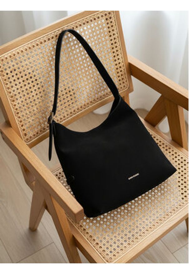 Gino Rossi Torebka EO-LAILA513-113-1 Czarny. Kolor: czarny. Materiał: skórzane, zamszowe