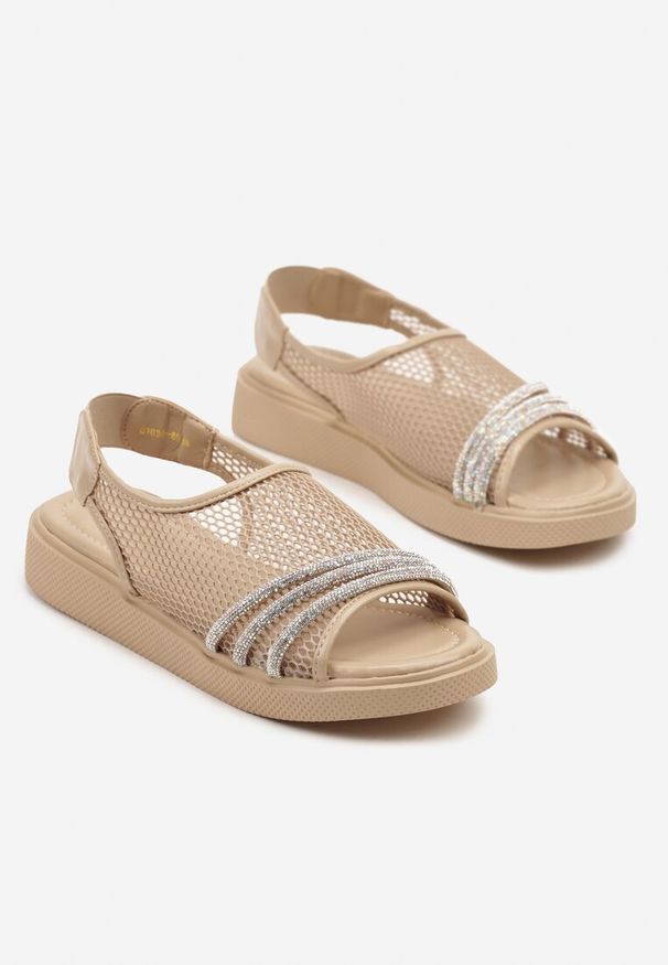 Born2be - Ciemnobeżowe Sandały Vices Siateczkowe z Cyrkoniami Teloniela. Okazja: na spacer, na co dzień, na spotkanie biznesowe, do pracy. Zapięcie: pasek. Kolor: beżowy. Sezon: lato. Styl: casual, biznesowy, elegancki
