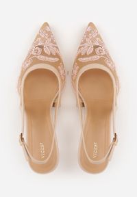 Renee - Beżowe Czółenka Slingback z Siateczki VICES na Kaczuszce z Haftem i Koralikami Vilin. Okazja: na wesele, na imprezę, na ślub cywilny. Zapięcie: pasek. Kolor: beżowy. Wzór: haft. Obcas: na szpilce. Styl: klasyczny, elegancki #2