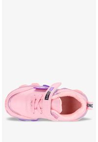 Casu - Różowe buty sportowe na rzep casu 15-11-21-m. Zapięcie: rzepy. Kolor: wielokolorowy, fioletowy, różowy
