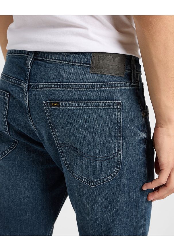 Lee - LEE LUKE MĘSKIE SPODNIE JEANSOWE JEANSY DŻINSY HOLLAND BLUE 112360226 L719008586