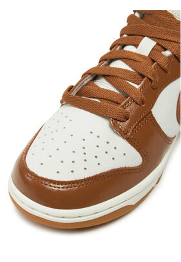 Nike Sneakersy Dunk Low Lx FJ2260 001 Brązowy. Kolor: brązowy. Materiał: skóra