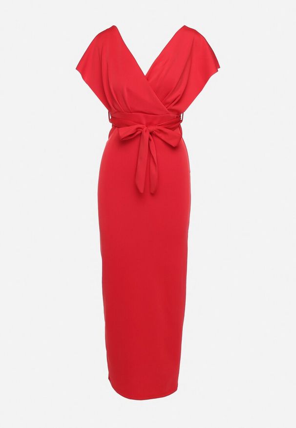 Born2be - Czerwona Wieczorowa Sukienka z Kopertowym Dekoltem i Rozcięciem z Materiałowym Paskiem Vorni. Okazja: na co dzień. Kolor: czerwony. Materiał: materiał. Typ sukienki: kopertowe. Styl: wizytowy