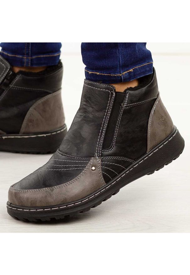 POTOCKI - Czarne botki damskie Potocki 90348. Okazja: na co dzień. Nosek buta: okrągły. Kolor: czarny. Materiał: skóra. Szerokość cholewki: normalna. Sezon: zima, jesień. Styl: klasyczny, casual, elegancki