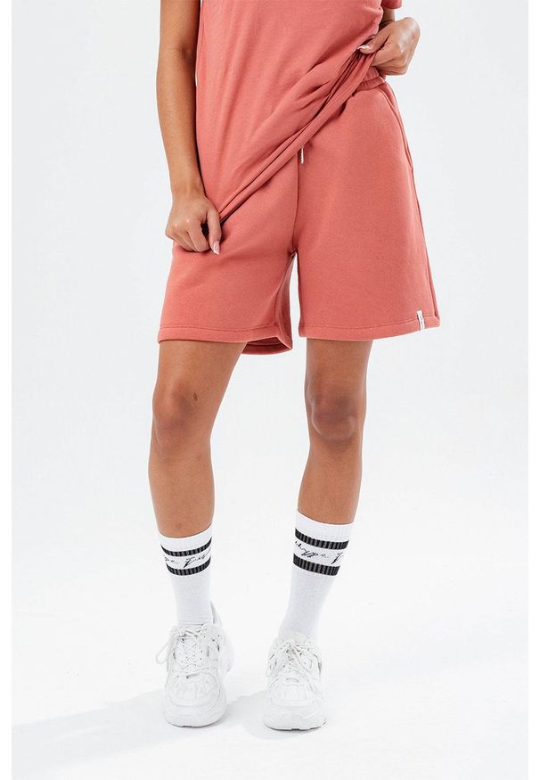 Hype szorty damskie kolor różowy gładkie high waist. Stan: podwyższony. Kolor: różowy. Wzór: gładki