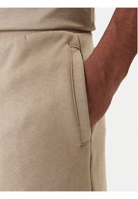 Guess Szorty sportowe Z6RD06 KAIJ1 Beżowy Regular Fit. Kolor: beżowy. Materiał: bawełna. Styl: sportowy #4