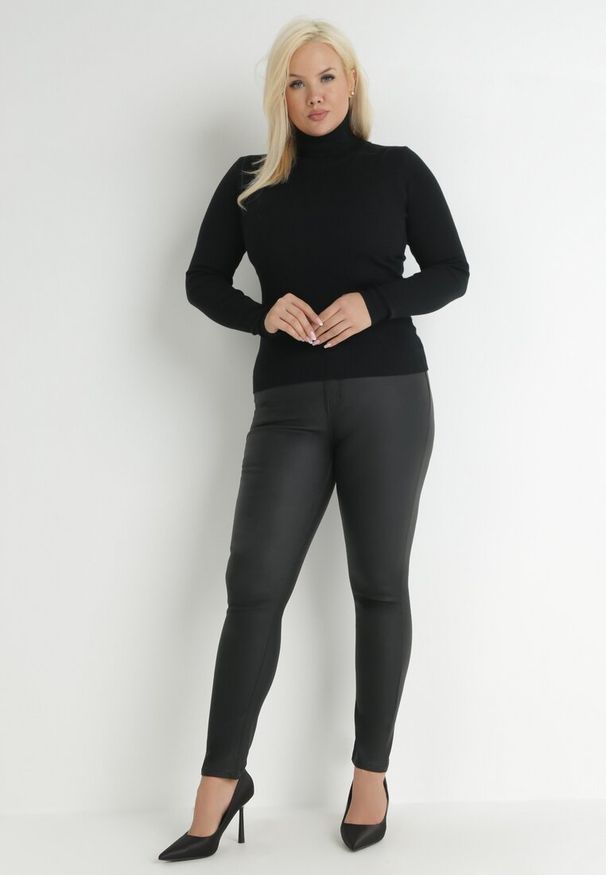 Born2be - Czarne Spodnie Skinny Gasi. Kolekcja: plus size. Kolor: czarny