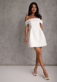 Renee - Biała Koktajlowa Sukienka Hiszpanka VICES Typu Bombka Iaonara. Typ kołnierza: dekolt hiszpanka. Kolor: biały. Materiał: poliester. Typ sukienki: bombki. Styl: wizytowy #6