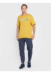 skechers - Skechers T-Shirt Phantom MTS340 Żółty Regular Fit. Kolor: żółty. Materiał: bawełna #4