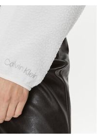 Calvin Klein Performance Polar 00GWF3W327 Biały Relaxed Fit. Kolor: biały. Materiał: syntetyk